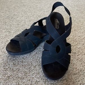 Cute dress sandals- size 9